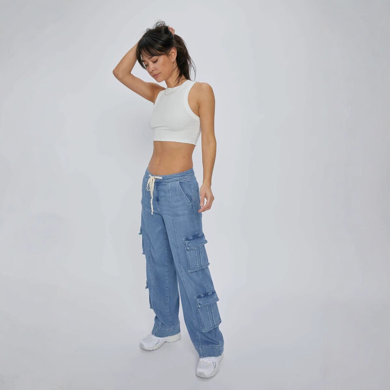 2025. aasta kevadised New Streeti naiste mitme taskuga laia säärerihmaga teksad