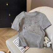 T-krekls ar rievotu īsām piedurknēm, 2024. gada vasara, moderns izšuvums kvadrātveida pleciem, īss, apaļš kakla izgriezums, sieviešu apģērbs