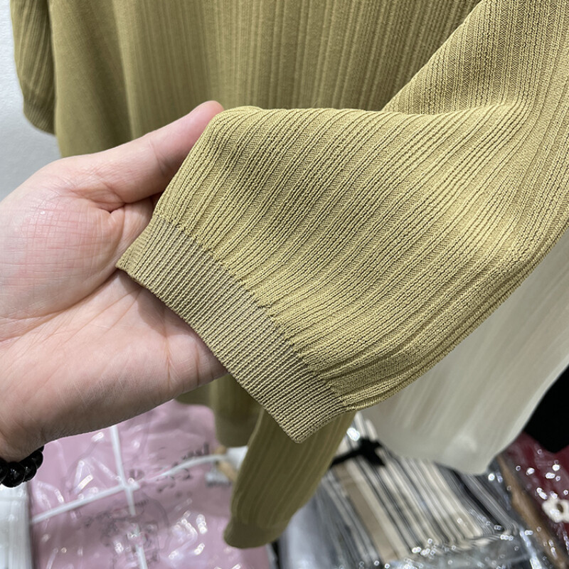 Suvine jääsiidist O-kaelusega lühikeste varrukatega T-särk naiste moe tikitud sähvatustega soliidne õhuke vabaaja mitmekülgne lahtine lihtne kootud topp