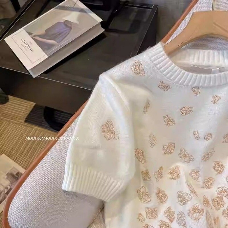 Дамска корейска модна ретро шикозна плетена тениска с бродерия на пеперуди Лятна бяла тениска с кръгло деколте и къс ръкав, тънък пуловер
