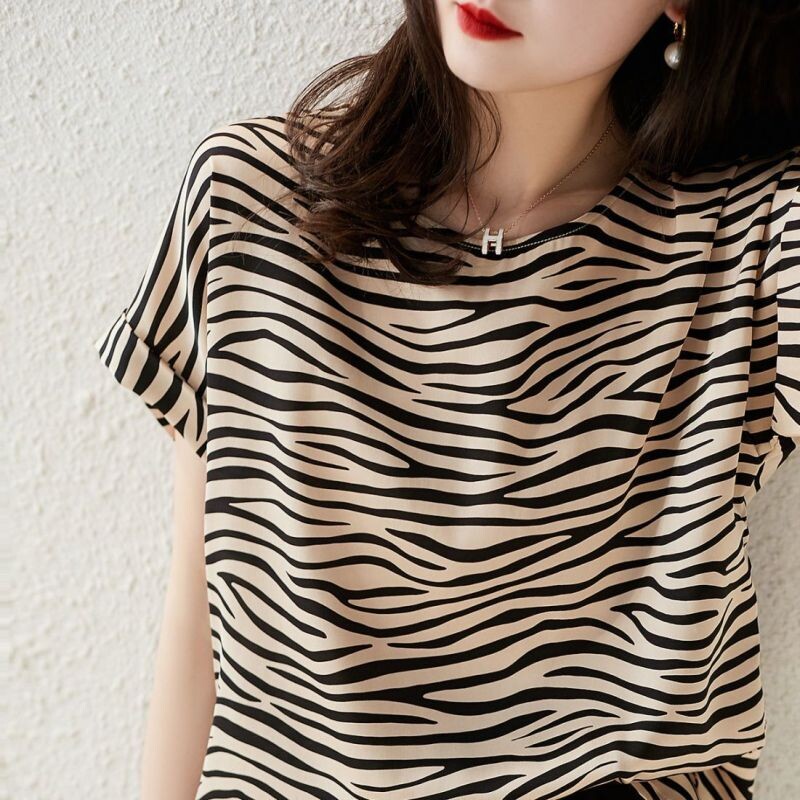 Sieviešu vasaras korejiešu brīvs modes svītrains izskats plāns t-krekls ar īsām piedurknēm ar O veida kakla izgriezumu Sieviešu apģērbs Ikdienišķs Elegants T-krekls