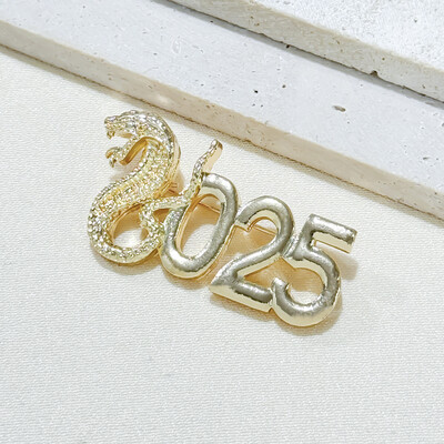 Modes radošais 2025. gada Jaungada čūsku saktas sievietēm Vīriešiem Vintage emaljas Dzīvnieku piespraudes Ikdienas biroja ballīšu rotaslietas dāvanas