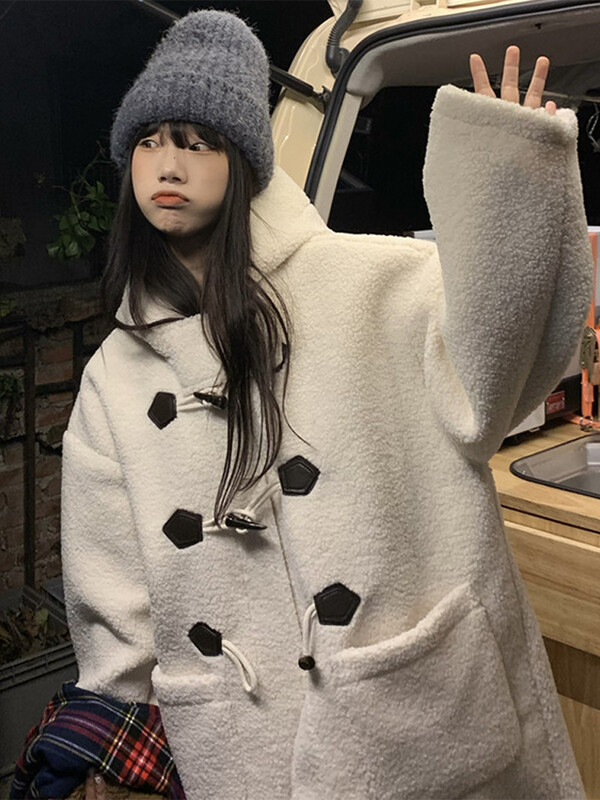 Ikdienas pūkains jēra vilnas garie mēteļi sievietēm silti, vaļīgi ragu kabatas, ciets mētelis sieviešu ziemai, eleganti eleganti ielas apģērbi