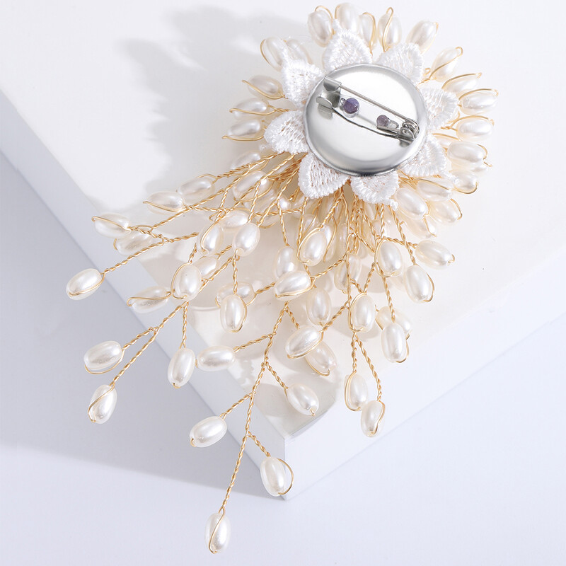 Luksusa pērļu ziedu saktas sievietēm Unisex augu piespraudes Ikdienas ballīšu aksesuāri Dāvanas