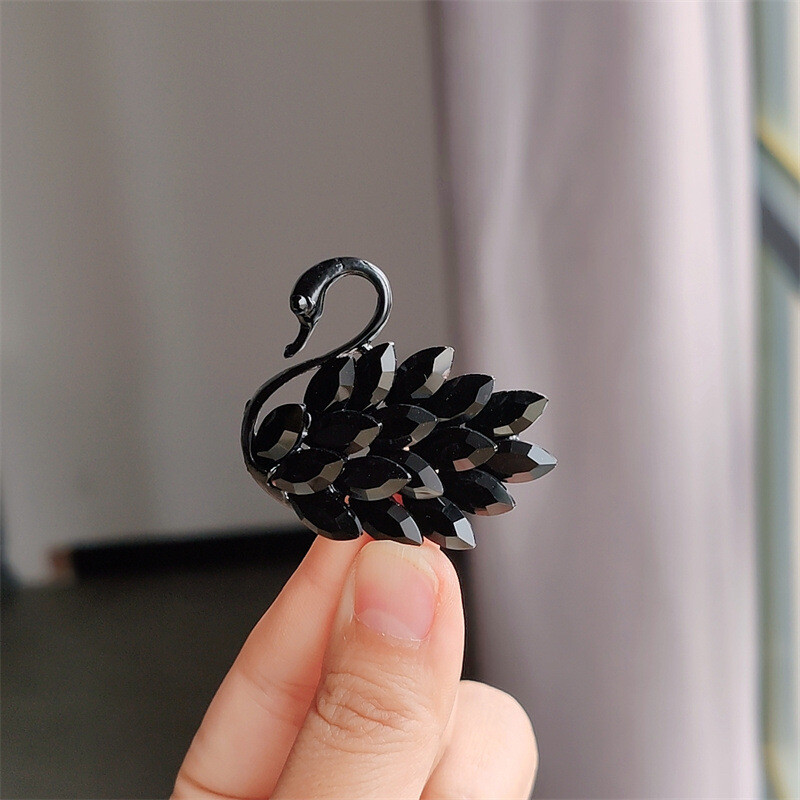 2024. gada jauna gulbja sakta sieviešu personība kristāla sakta moderns temperaments krūtis zieds daudzpusīgs mētelis jakas pogas dūriens