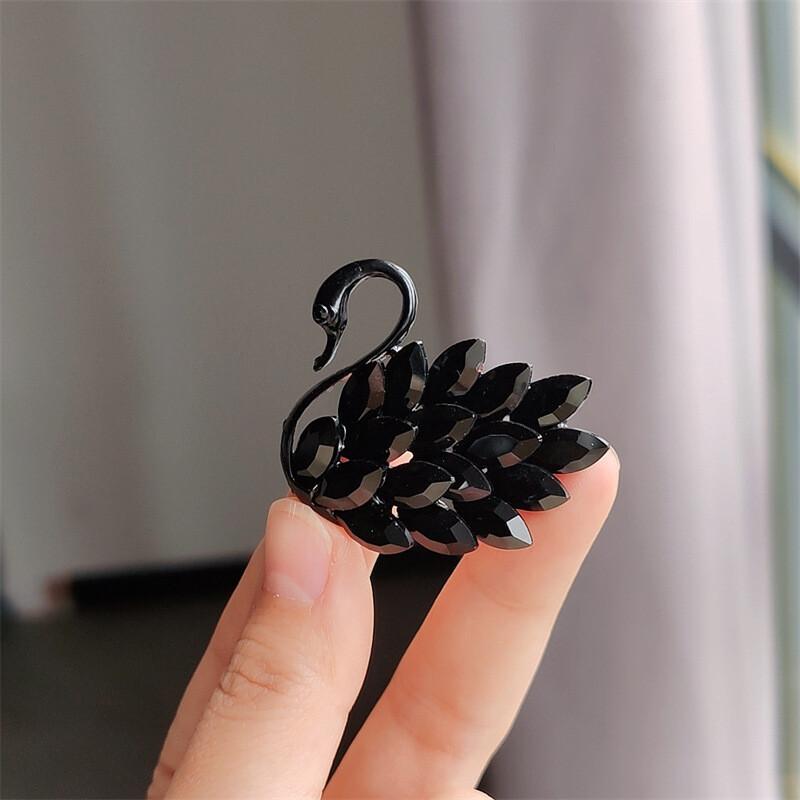 2024. gada jauna gulbja sakta sieviešu personība kristāla sakta moderns temperaments krūtis zieds daudzpusīgs mētelis jakas pogas dūriens