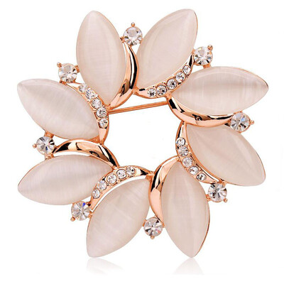 Eleganti dzirkstoši kalnu kristāla dekoratīvi dobi mīlestības sirds formas piespraudes piespraudes Eleganti apģērbu aksesuāri sievietēm un meitenēm