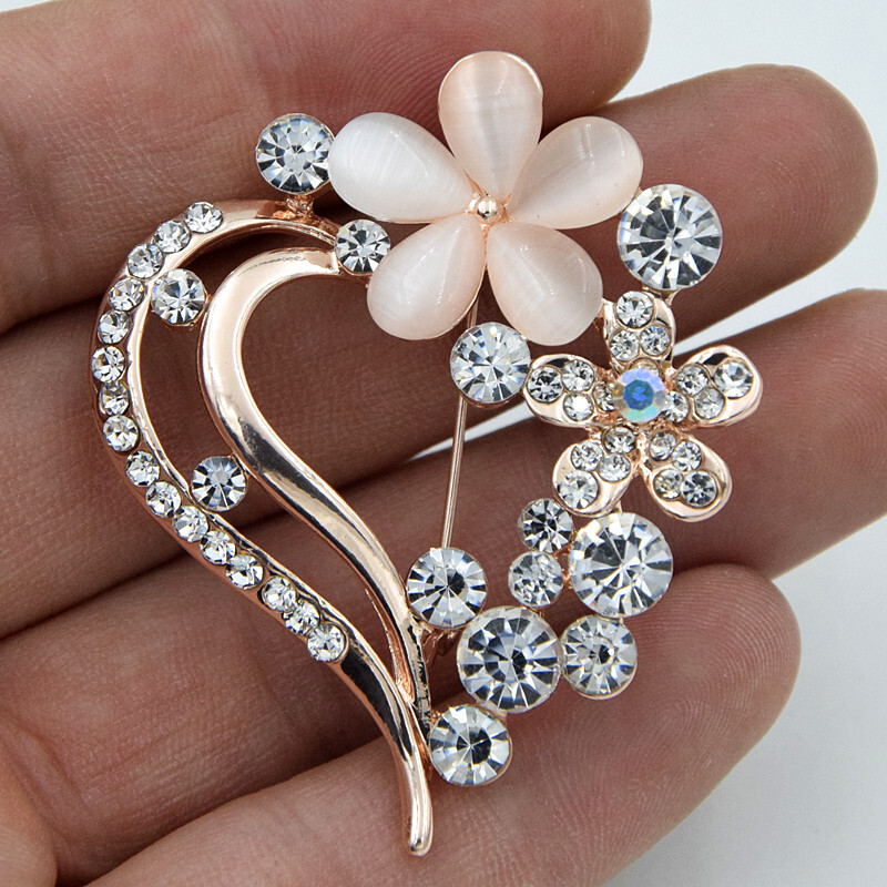 Eleganti dzirkstoši kalnu kristāla dekoratīvi dobi mīlestības sirds formas piespraudes piespraudes Eleganti apģērbu aksesuāri sievietēm un meitenēm