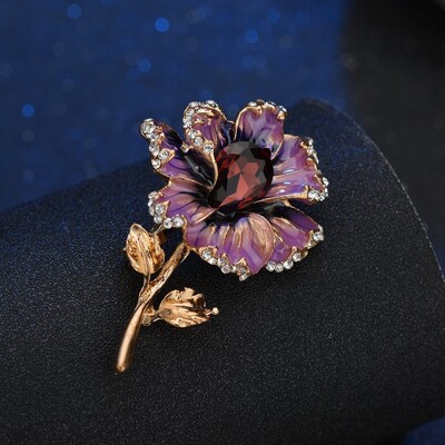 Elegáns színes zománcozott virág bross Női ajándék Kristály rózsa virág női party dekoráció Luxus bross pin