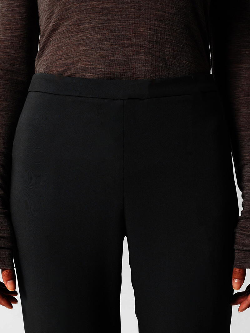 2024. gada pavasaris un rudens jaunais izmērs plus elegantas modes stila trikotāžas vidējas elastības vienkrāsainas bikses