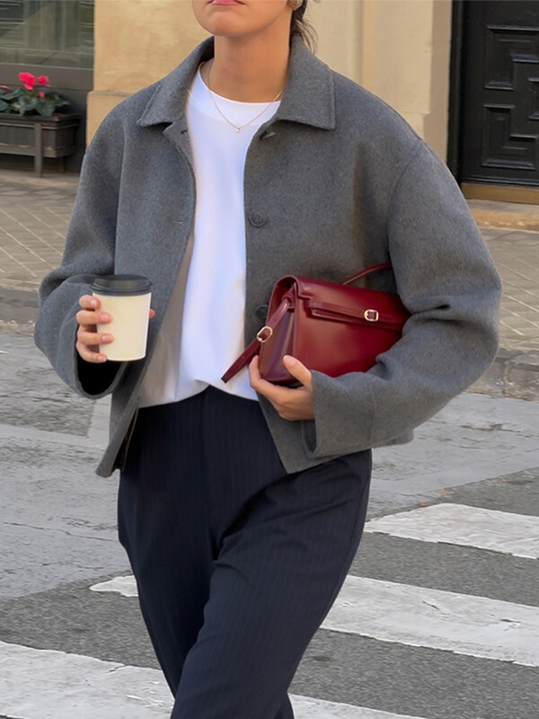 Pelēks ikdienas modes sieviešu mētelis, noliekta apkakle ar vienrindu brīvi īsi mēteļi, jauni retro rudens ziemas vienkrāsaini virsdrēbes