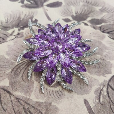 Luxus virágos bross női kitűző öltöny kiegészítők Jewel Crystal egyszerű napraforgó bross