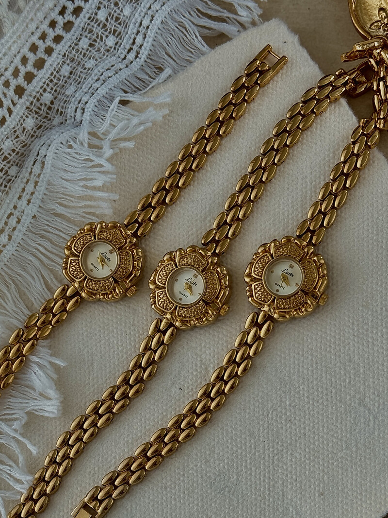 1 брой френски златен ретро дамски часовник Camellia, изискан, елегантен, персонализиран, модерен, елегантен водоустойчив дамски кварцов часовник, подходящ за ежедневно носене, декоративна китка за парти ваканция