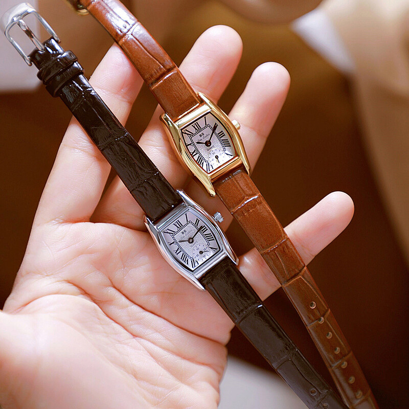 Sieviešu pulksteņi Modes augstas kvalitātes retro ādas siksniņas kvarca pulkstenis sievietēm ar mazu kvadrātveida ciparnīcu Sieviešu ūdensizturīgs pulkstenis