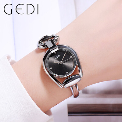 Gedi Brand Luksuzni zlatni čelični lanac Ženska kvarcna narukvica Mali brojčanik Dijamantni minimalistički vodootporni ženski ručni satovi