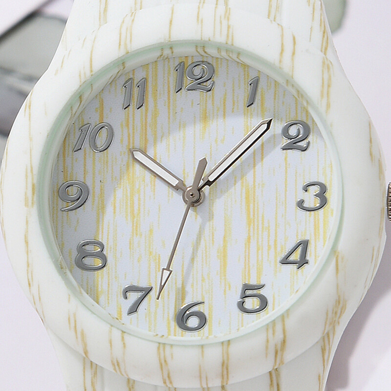 Luksusa pulksteņi Sieviešu koka graudu Vienkāršs kvarca rokas pulkstenis Sieviešu Vienkāršība Retro vīriešu dizaina pulkstenis Relogio Mujer Masculino Hot