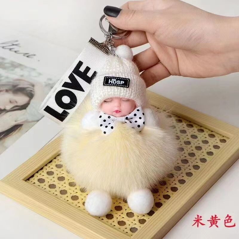 Automašīnas kulons no īstas lapsas kažokādas, lelles naktsveļa, multfilmas atslēgu piekariņš, plīša lelle, jauka soma