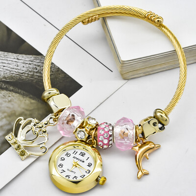 Дамски часовник с гривна Love със стилен декор Изискан кръгъл кварцов часовник Ежедневна елегантност