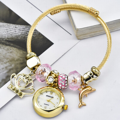 Дамски часовник с гривна Love със стилен декор Изискан кръгъл кварцов часовник Ежедневна елегантност