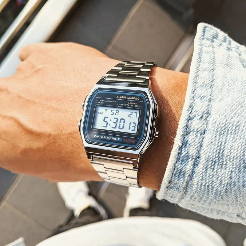 F91W Ceas cu bandă din oțel inoxidabil Ceasuri militare sport digitale retro rezistente la apă de lux Bărbați Femei Ceas electronic de mână Ceas