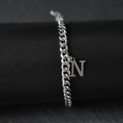 Гривни със сребърен цвят AZ инициал за мъже, жени, никога не избледняваща гривна от кубинска верига от неръждаема стомана с 26 буквена азбука