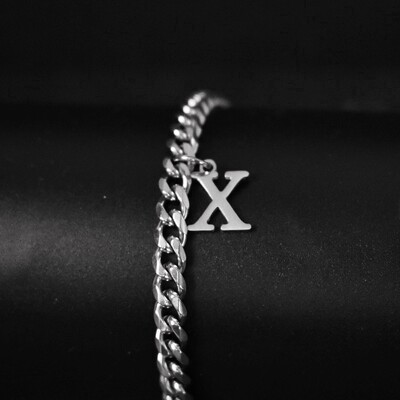 Гривни със сребърен цвят AZ инициал за мъже, жени, никога не избледняваща гривна от кубинска верига от неръждаема стомана с 26 буквена азбука