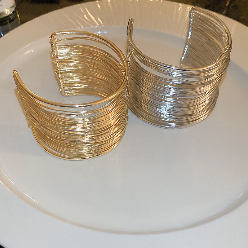 Bandă de braț cu mai multe straturi cu deschidere din metal Brățări noi pentru femei Europa și America Personalitate creativă exagerată Bijuterii stil rece