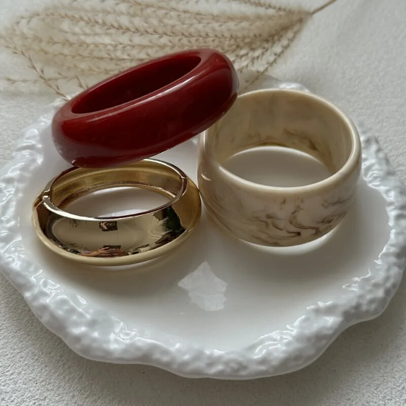 Vintage metalna široka narukvica Akrilna geometrijska nepravilna narukvica od smole za žene Modni nakit