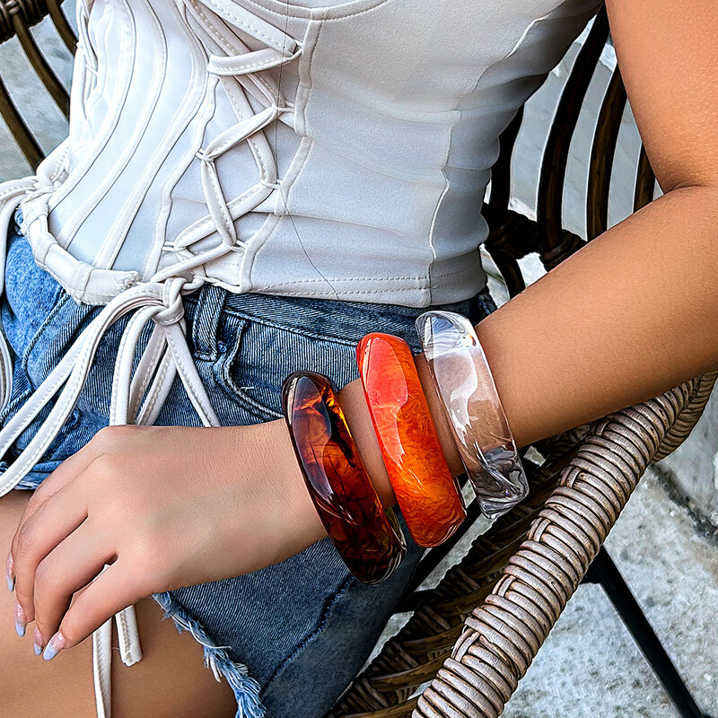 Vintage krāsainas neregulāras akrila sveķu kuplas lielas rokassprādzes sievietēm Kpop ģeometriskas šarmu rotaslietas pulseri