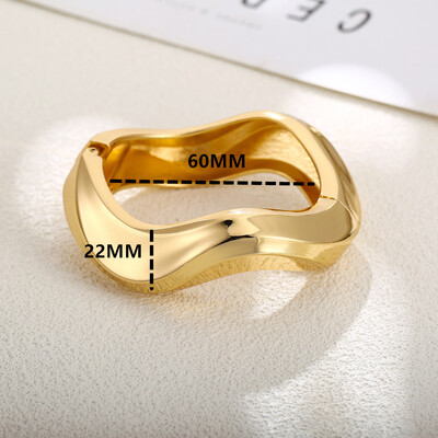 Vintage nepravilne akrilne zdepaste narukvice od smole za žene Preuveličane geometrijske metalne narukvice s privjescima Nakit za zabave Pokloni