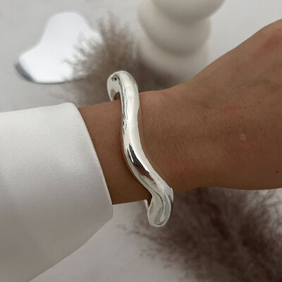 KMVEXO Нови широки маншети Гривни Хип-хоп Пънк Сребърен цвят Геометрични метални пружинни гривни за жени Гривни Мъжки бижута Реколта