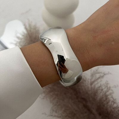 KMVEXO Нови широки маншети Гривни Хип-хоп Пънк Сребърен цвят Геометрични метални пружинни гривни за жени Гривни Мъжки бижута Реколта