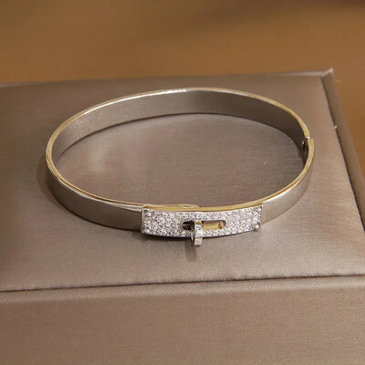 Klasiskas kristāla burtu ģeometriskas vaļējas rokassprādzes un rokassprādzes sievietēm Modes zīmolu rotaslietas panka stila aproces