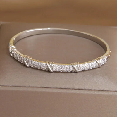 Klasiskas kristāla burtu ģeometriskas vaļējas rokassprādzes un rokassprādzes sievietēm Modes zīmolu rotaslietas panka stila aproces