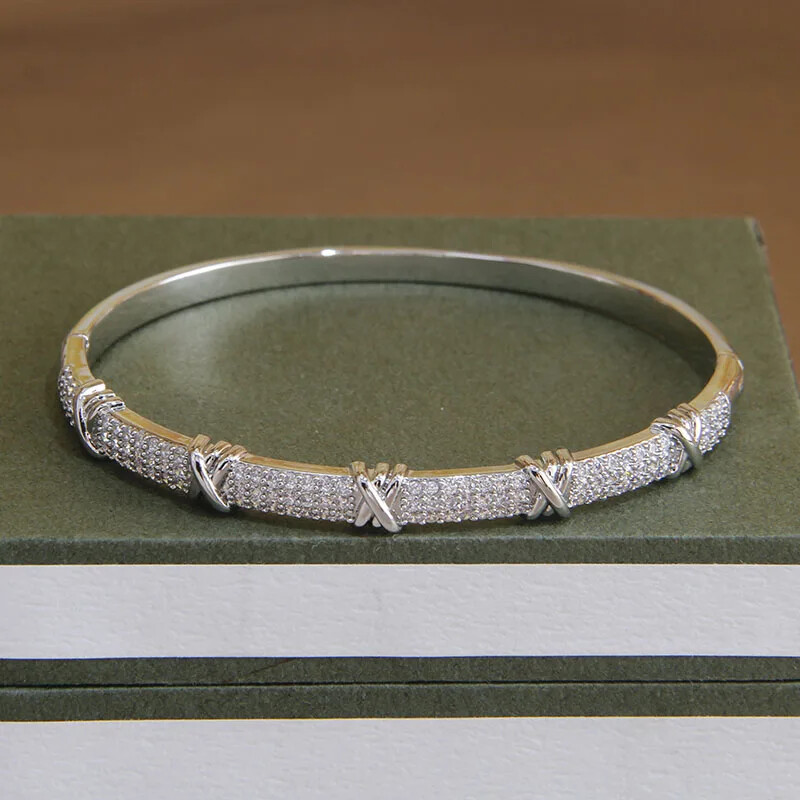 Klasične otvorene narukvice i narukvice s cirkonskim čvorom za žene Nakit modne marke Delikatne narukvice s kristalima