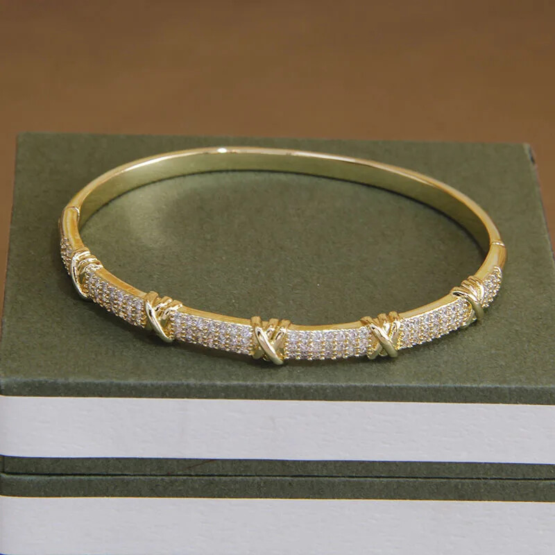 Klasične otvorene narukvice i narukvice s cirkonskim čvorom za žene Nakit modne marke Delikatne narukvice s kristalima