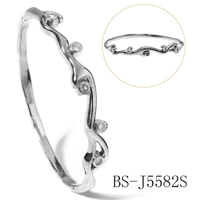 Cupru cu deschidere cu zirconiu Brățară simplă la modă pentru femei Bijuterii din oțel inoxidabil pentru femei la modă Cadouri de vacanță pentru prietene