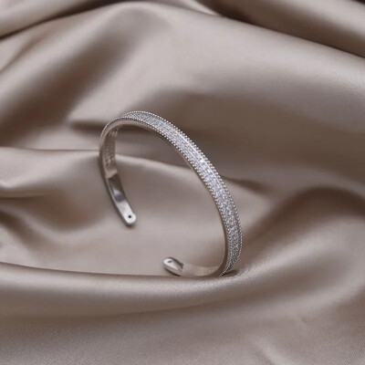 2024. Francuski modni nakit novog dizajna dvobojno obloženo cirkonsko slovo X narukvica s otvaranjem elegantni ženski svakodnevni radni pribor