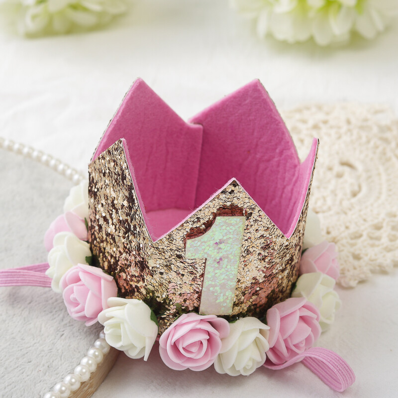 Ružičasto bijela ruža 1 godina star šešir s krunom Sretna princeza Rođendanski ukras Dječja djevojčica 1. šešir Rođendanski rekviziti za fotografije Šešir dlâ vedʹm