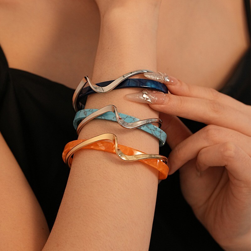 Brățări de lux, alb, cu crustacee, pentru femei, bărbați, geometrice, în formă de C, cu deschidere în cruce răsucită, brățări, bijuterii, cadou