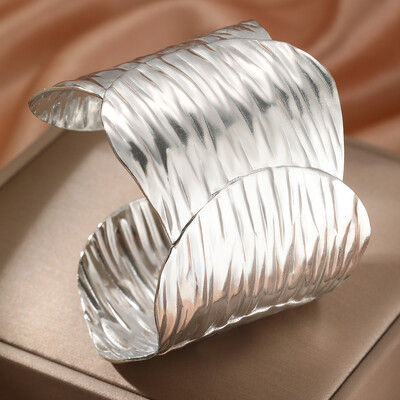 Narukvice od nehrđajućeg čelika Modna narukvica sa šupljim cvijećem Pretjerana fina narukvica za žene Nakit Unikatni darovi Novo popularno