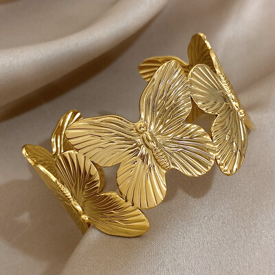 AENSOA trendi narukvica s privjeskom od nehrđajućeg čelika s leptirom za žene Bohemia zlatne teksture s otvorenom manžetom Boho ljetni nakit