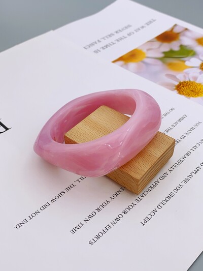 Модна и смела акрилна гривна с мраморен модел за дамско ежедневно облекло и гривни за партита за жени