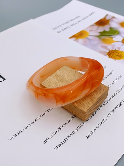 Модна и смела акрилна гривна с мраморен модел за дамско ежедневно облекло и гривни за партита за жени