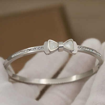 Brățări și brățări clasice cu flori din metal din oțel inoxidabil pentru femei Bijuterii de marcă de modă Accesorii pentru brățări delicate cu arc