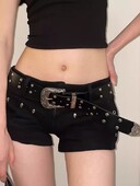 Curea grea cu nituri retro, personalitate la modă pentru femei, de ultimă generație, cu blugi 2024, noua tendință de curele