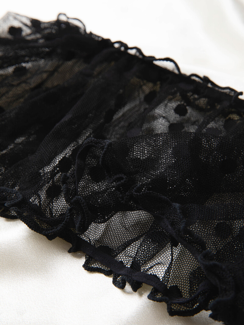 Seksīga sieviešu apakšveļa, mežģīņu punkti bez stieplēm, apakšveļas komplekts, kas atrodas ārpus pleciem, mazas krūtis, bralete+siksnu pludmales apģērbs, caurspīdīgs, sieta krūštura komplekts