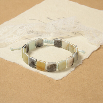 Ručno izrađene četvrtaste kamene narukvice - elegantne pastelne i zemljane nijanse s podesivim pletenim kablom za cjelodnevnu udobnost i stil