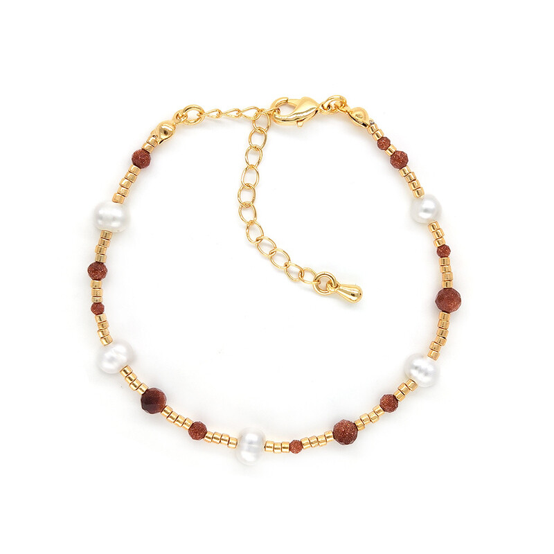 Narukvica Miyuki s fasetiranim malim perlama od slatkovodnog bisera i pješčenjaka