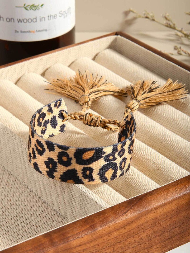 Brățară simplă cu imprimeu de leopard în stil boem, frânghie din material textil înnodat manual. Brățară vintage realizată manual